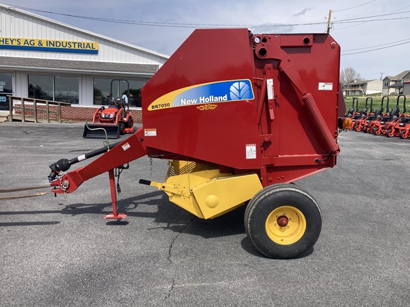 2009 NEW HOLLAND BR7050 ROUND BALER