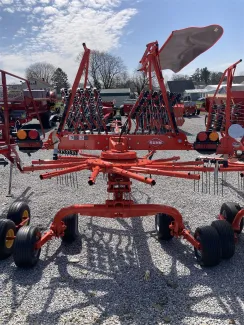 2024 KUHN GA4731T ROTARY HAY RAKE
