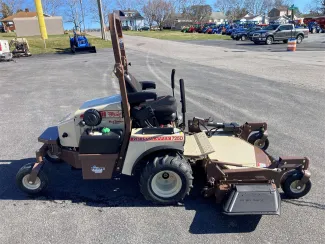 Grasshopper 725D w/ 61" Deck