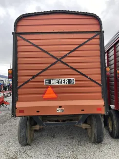 MEYER 4618 FORAGE WAGON