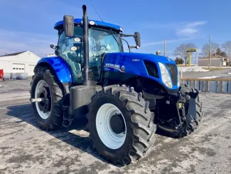 2015 NEW HOLLAND T7.245