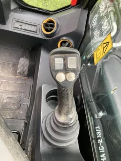 2023 JCB 270