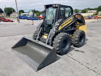 NEW HOLLAND L334 SKID-STEER