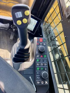 2026 GEHL V325 SKID-STEER