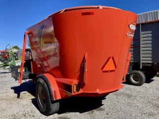 2013 KUHN/KNIGHT VT144 VERTICAL MIXER