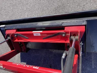 2019 MAHINDRA 1626 W/ CAB